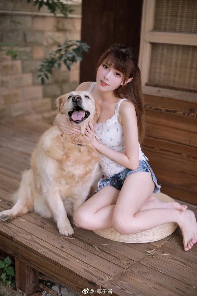 微博女神凛子酱cosplay大赏,20套新作震撼登场,粉丝狂欢