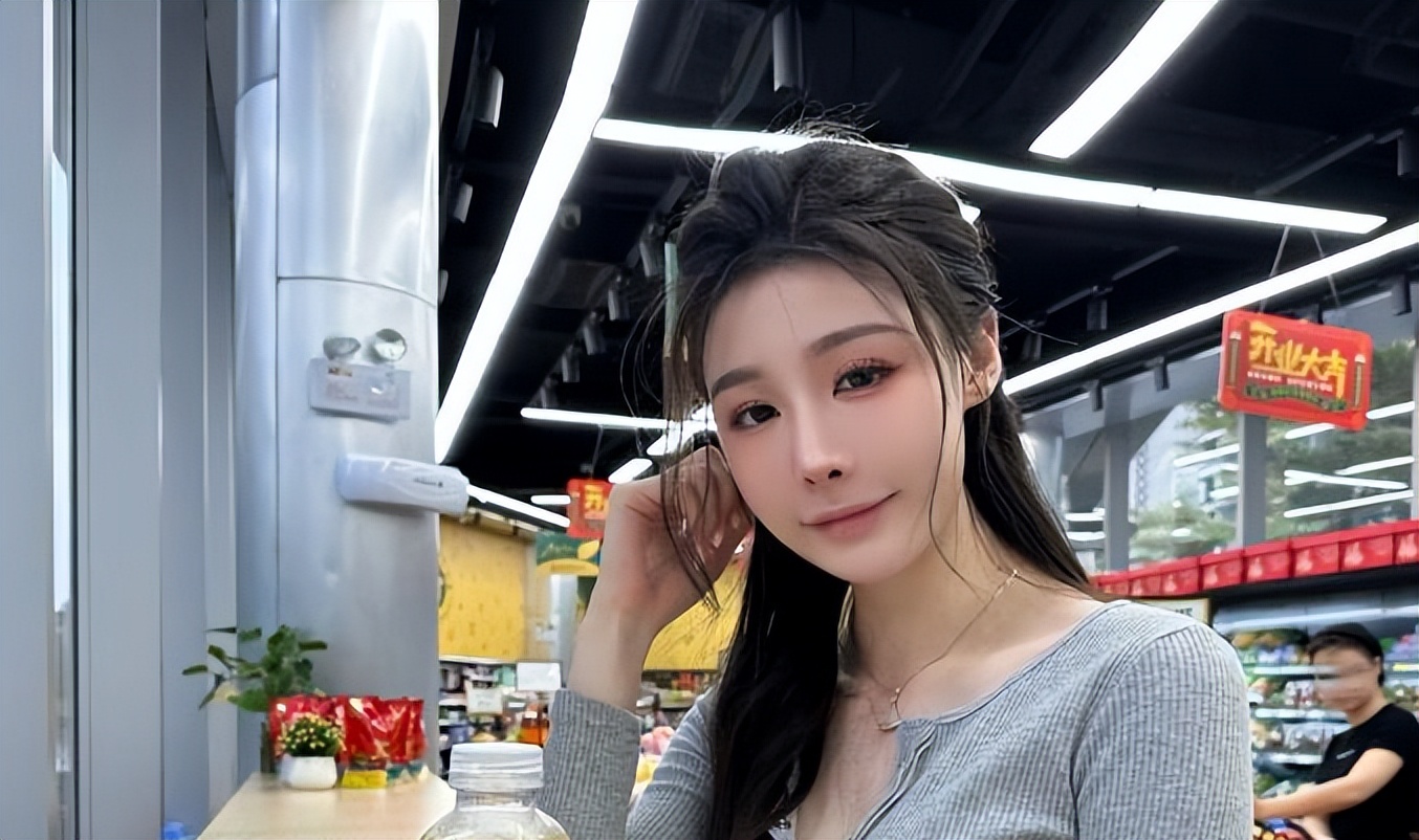 知名博主,是小逗逗套图欣赏(含外卖员) 知名博主,是小逗逗套图欣赏(含外卖员)