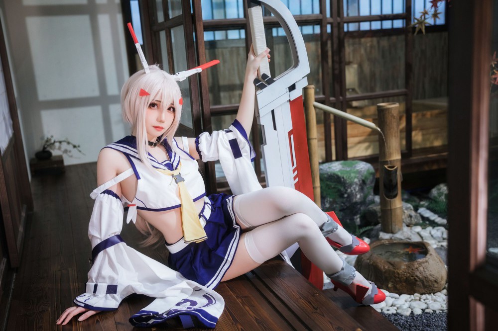 焖焖碳是一位新晋的职业Coser,凭借一??1