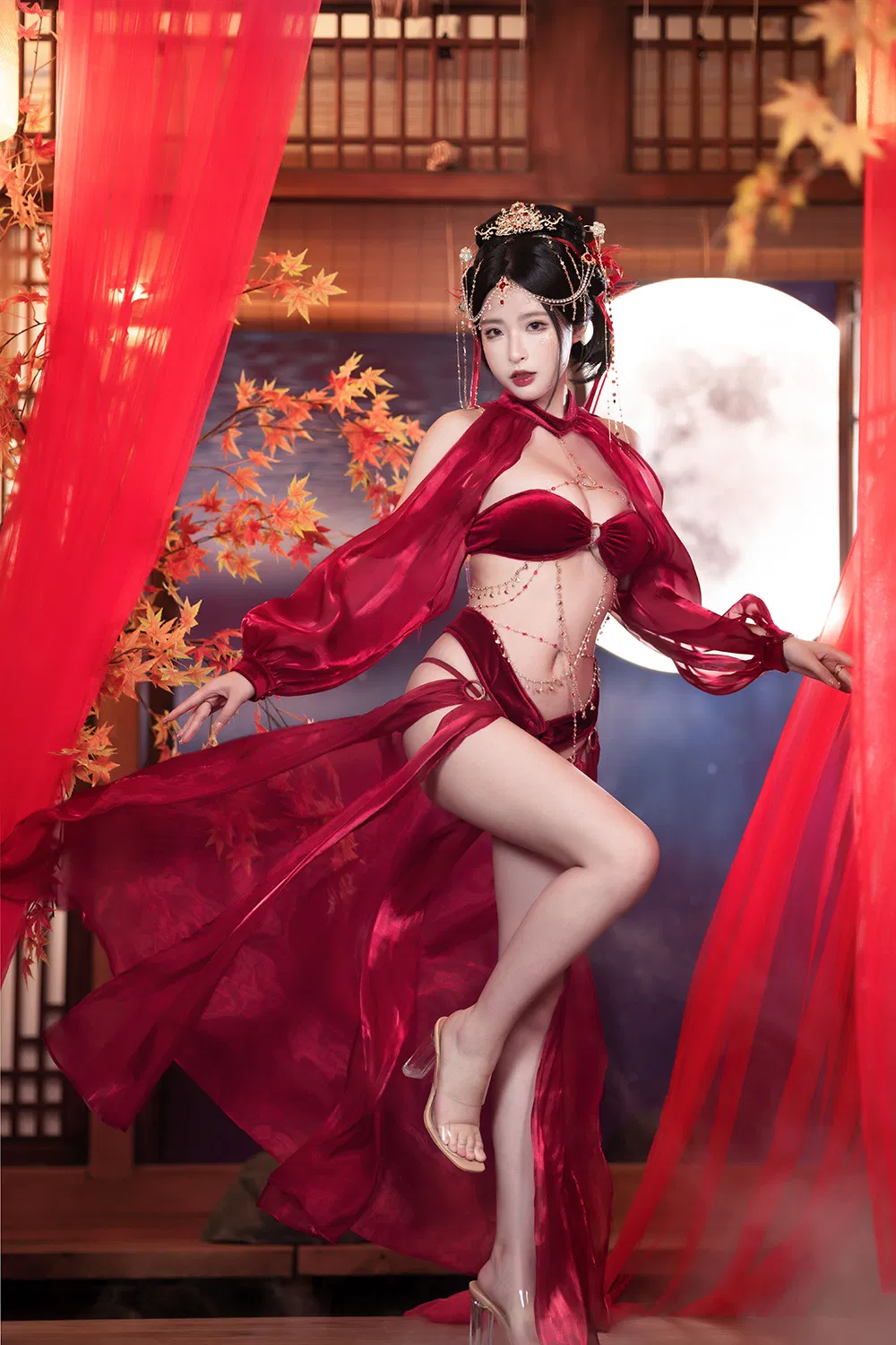 清水由乃cos作品上哪找?98套一路追下来我摸清了门道