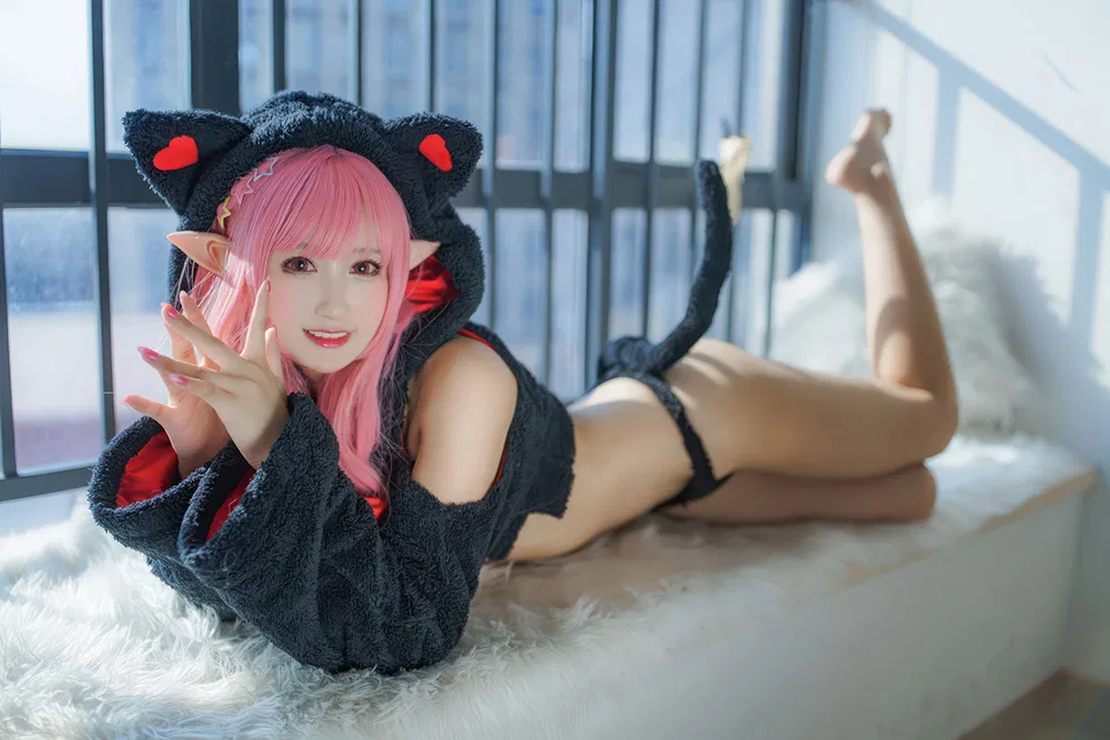 羽生三未爱蜜莉雅cos在哪看?白色旗袍写真集这几点先弄清