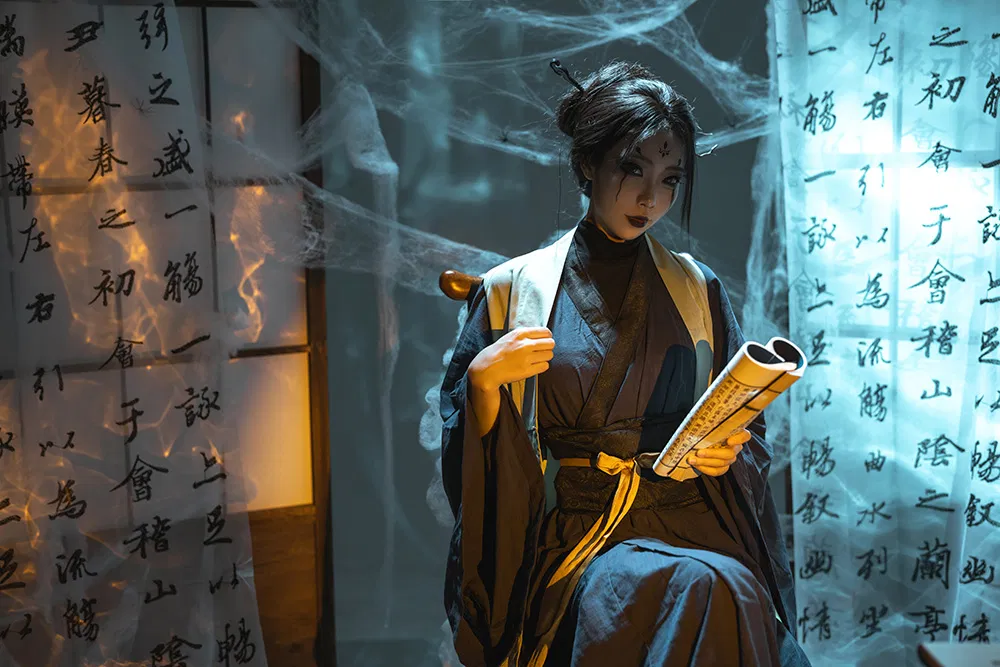 杏仁曲奇是谁的作品?我找图三个月,在哪看得到说清楚