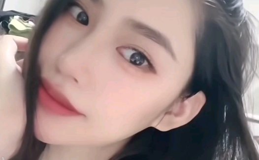 颜值博主陈佩奇的套图分享