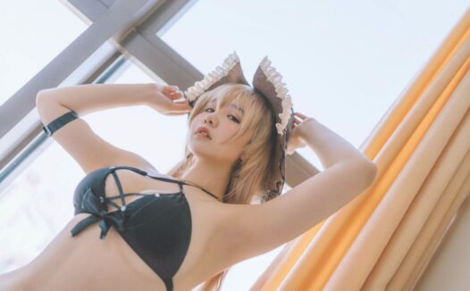 阿半今天心情格外好，她的资源哪里看？免费还是付费？